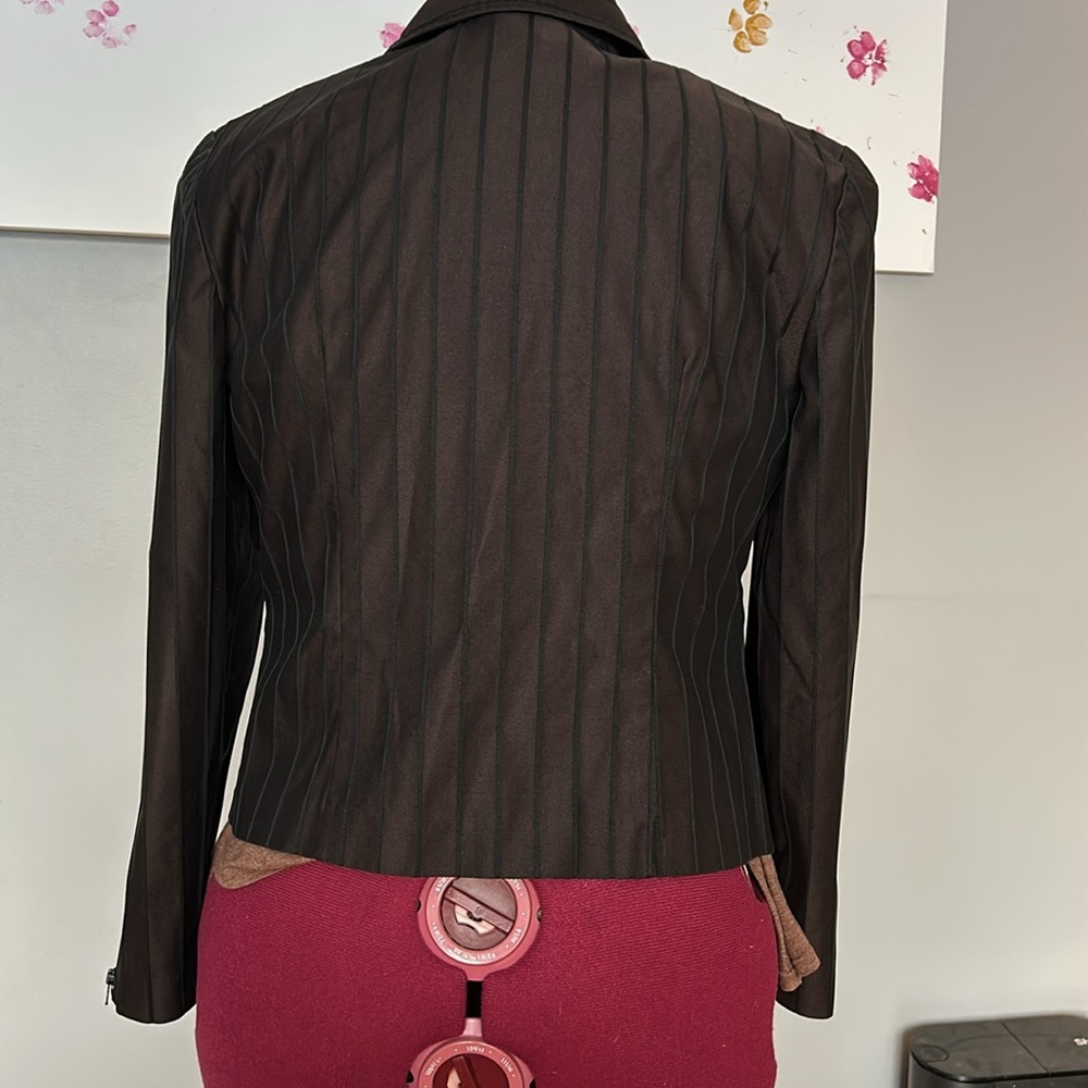 SOLD Joseph Ribkoff blazer - Picture 4 of 5